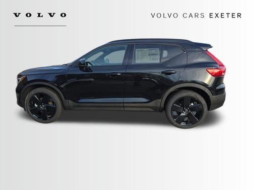 2026 Volvo XC40 B5 Ultra Black Edition