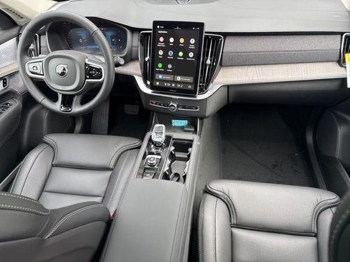 2026 Volvo XC90 B6 Ultra Dark Theme 7-Seater