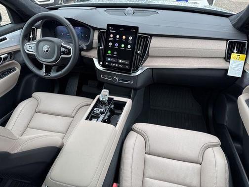 2026 Volvo XC90 B6 Ultra Dark Theme 6-Seater