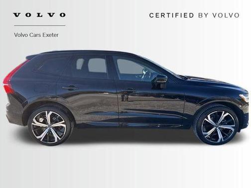 2024 Volvo XC60 B5 Ultimate Dark Theme