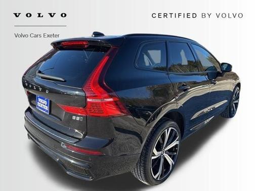 2024 Volvo XC60 B5 Ultimate Dark Theme