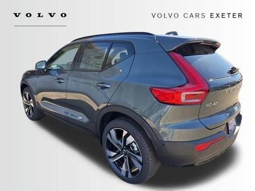 2026 Volvo XC40 B5 Ultra