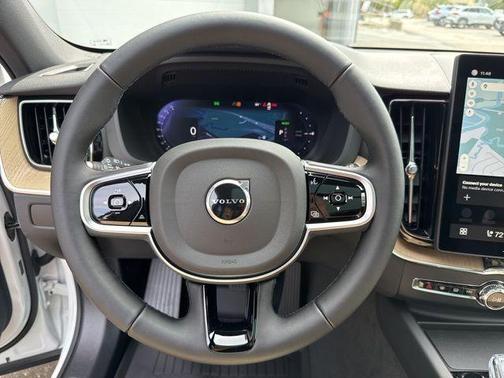 2026 Volvo XC60 Plug-In Hybrid T8 Plus