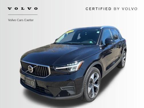 Onyx Black Metallic 2024 Volvo XC40 B5 Core
