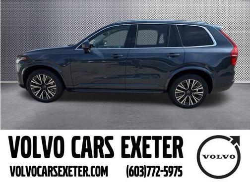 2022 Volvo XC90 T5 Momentum 7 Passenger