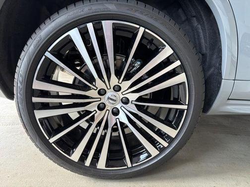 2026 Volvo XC90 B6 ULTRA THEME 6-SEATER