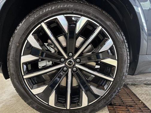 2026 Volvo XC90 Plug-In Hybrid T8 Plus 6-Seater