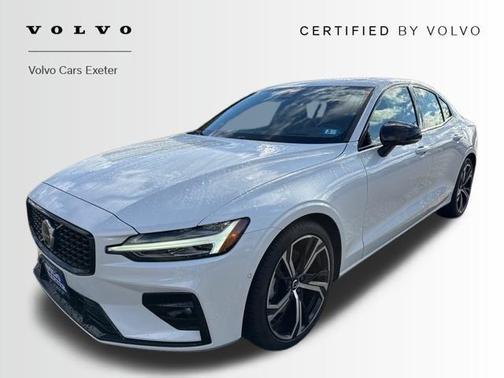 2024 Volvo S60 B5 Ultimate Dark Theme