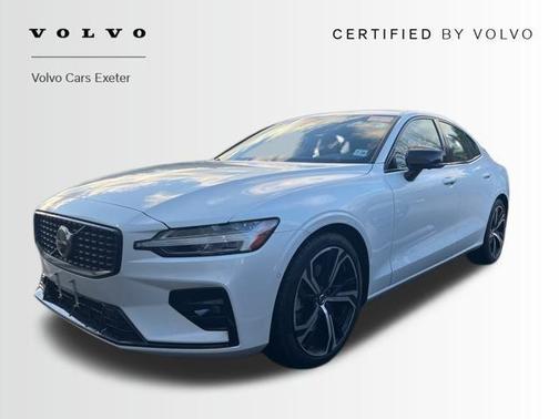 2024 Volvo S60 B5 Ultimate Dark Theme