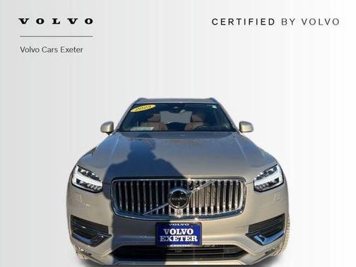 2025 Volvo XC90 B5 Plus