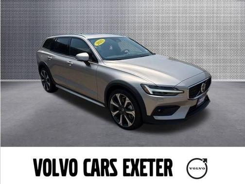 2025 Volvo V60 Cross Country B5 Ultra