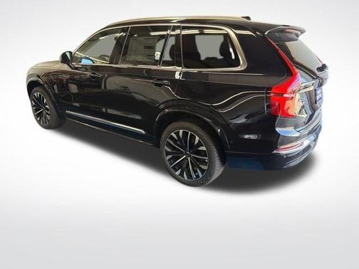 2025 Volvo XC90 B6 Ultra