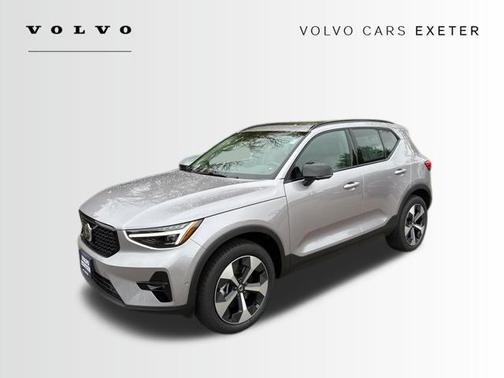 2026 Volvo XC40 B5 Plus