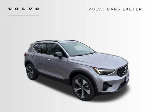 2026 Volvo XC40 B5 Plus