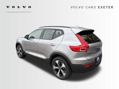2026 Volvo XC40 B5 Plus
