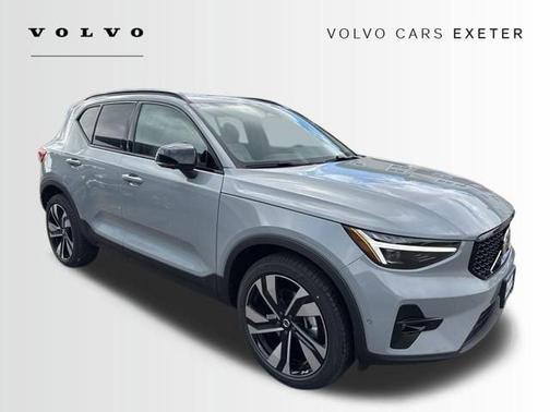 2026 Volvo XC40 B5 Plus