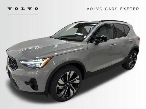 2026 Volvo XC40 B5 Plus
