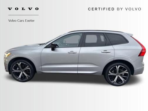 2023 Volvo XC60 B5 Ultimate Dark Theme