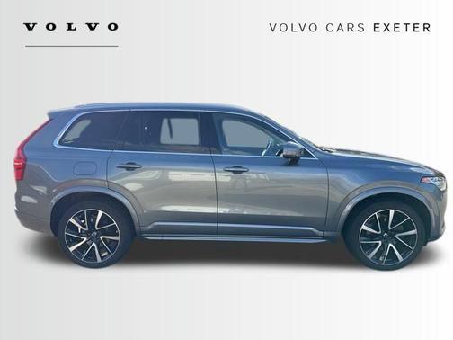 2020 Volvo XC90 T6 Momentum 7 Passenger