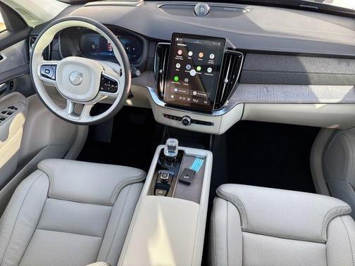 2026 Volvo XC90 B6 Ultra Dark Theme 7-Seater