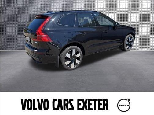 2024 Volvo XC60 Recharge Plug-In Hybrid T8 Ultimate Dark Theme
