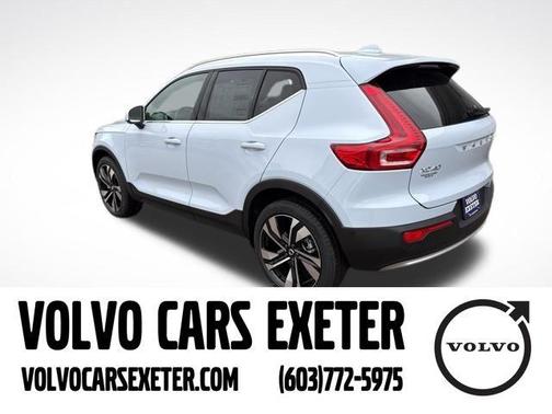 2025 Volvo XC40 B5 Plus Bright Theme