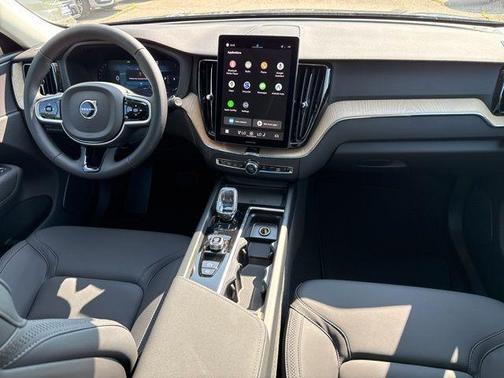 2026 Volvo XC60 B5 Core