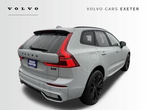 2026 Volvo XC60 B5 Ultra Black Edition