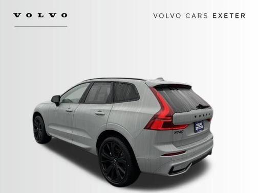 2026 Volvo XC60 B5 Ultra Black Edition