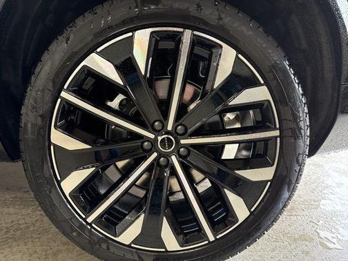 2026 Volvo XC90 B6 Ultra 7-Seater