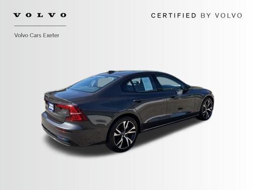 2024 Volvo S60 B5 Plus Dark Theme