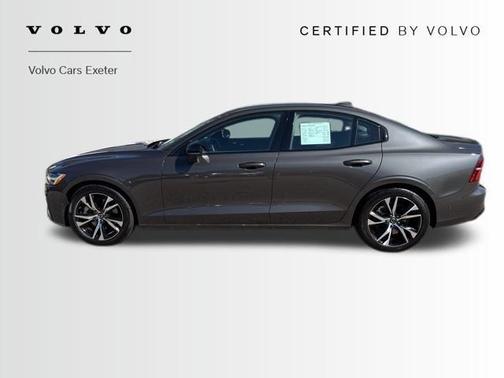 2024 Volvo S60 B5 Plus Dark Theme