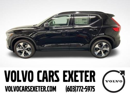 2025 Volvo XC40 B5 Plus Dark Theme