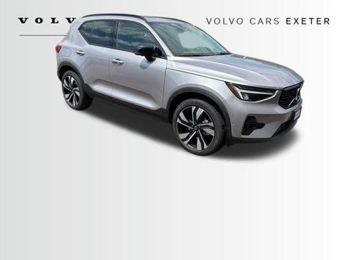 2026 Volvo XC40 B5 Plus