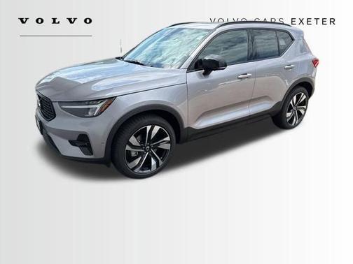 2026 Volvo XC40 B5 Plus