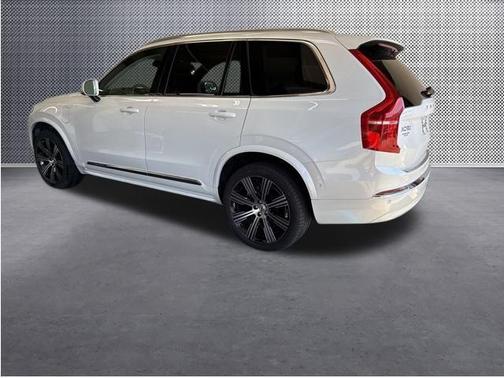 2024 Volvo XC90 Recharge Plug-In Hybrid T8 Plus Bright Theme 7 Passenger