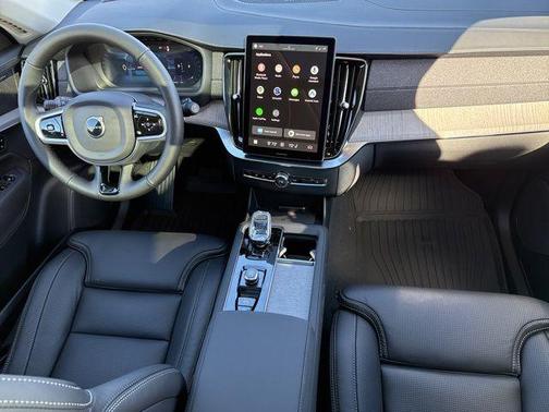 2026 Volvo XC90 B6 Ultra 7-Seater