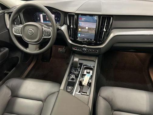 2025 Volvo XC60 B5 Core