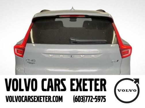 2025 Volvo XC40 B5 Ultra Dark Theme