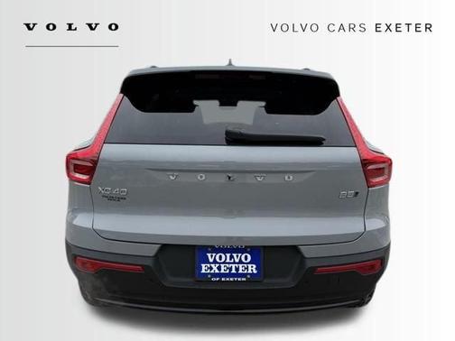 2026 Volvo XC40 B5 Ultra