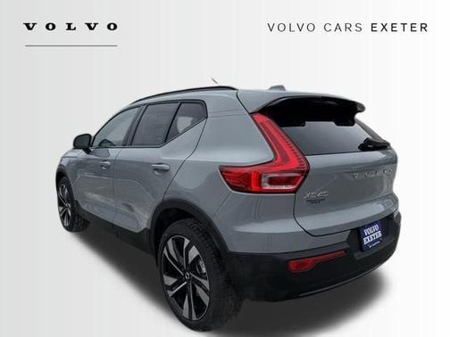 2026 Volvo XC40 B5 Ultra