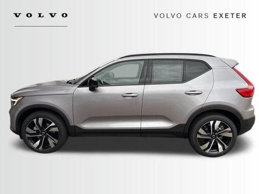 2026 Volvo XC40 B5 Plus