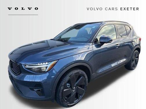 2026 Volvo XC40 B5 Ultra Black Edition