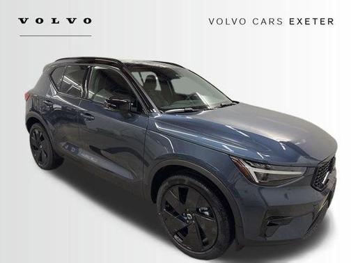 2026 Volvo XC40 B5 Ultra Black Edition