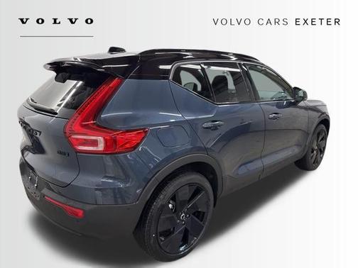 2026 Volvo XC40 B5 Ultra Black Edition