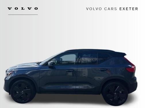 2026 Volvo XC40 B5 Ultra Black Edition