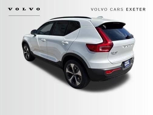 2026 Volvo XC40 B5 Plus