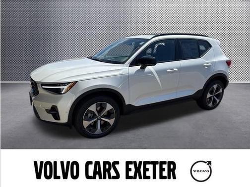 2026 Volvo XC40 B5 Plus
