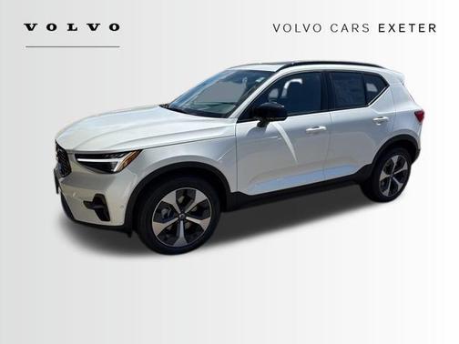 2026 Volvo XC40 B5 Plus