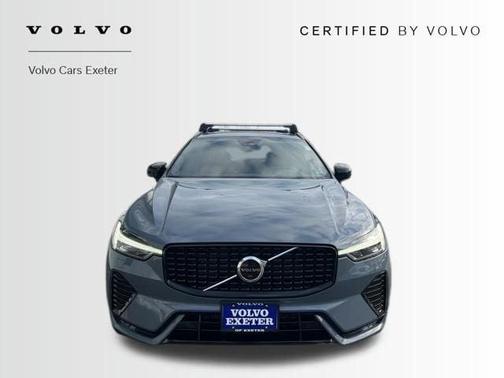 2023 Volvo XC60 B5 Ultimate Dark Theme